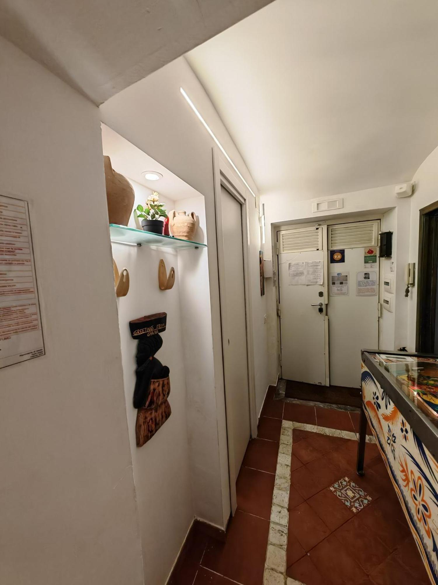Donnare Casavacanza - Historic Center Of Napoli Eksteriør billede