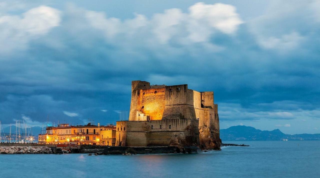 Donnare Casavacanza - Historic Center Of Napoli Eksteriør billede