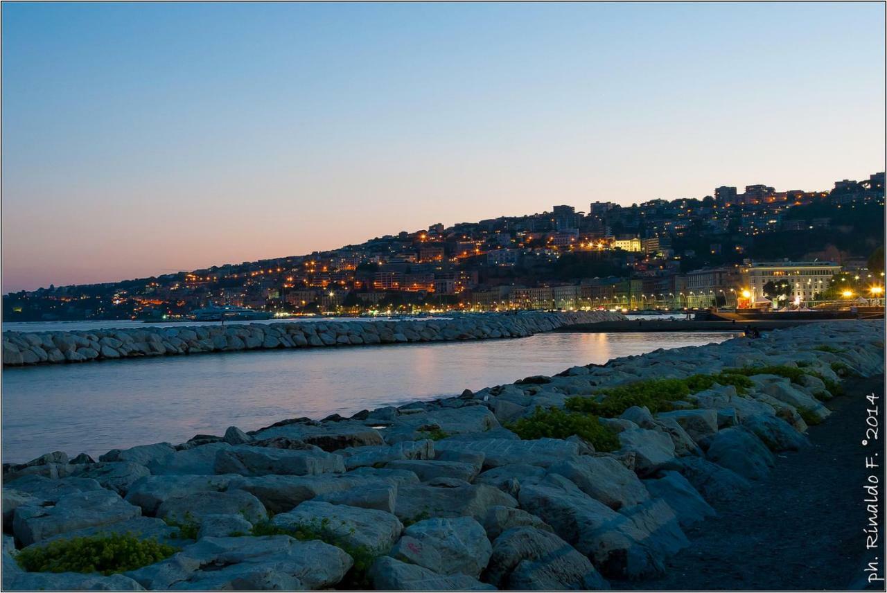 Donnare Casavacanza - Historic Center Of Napoli Eksteriør billede